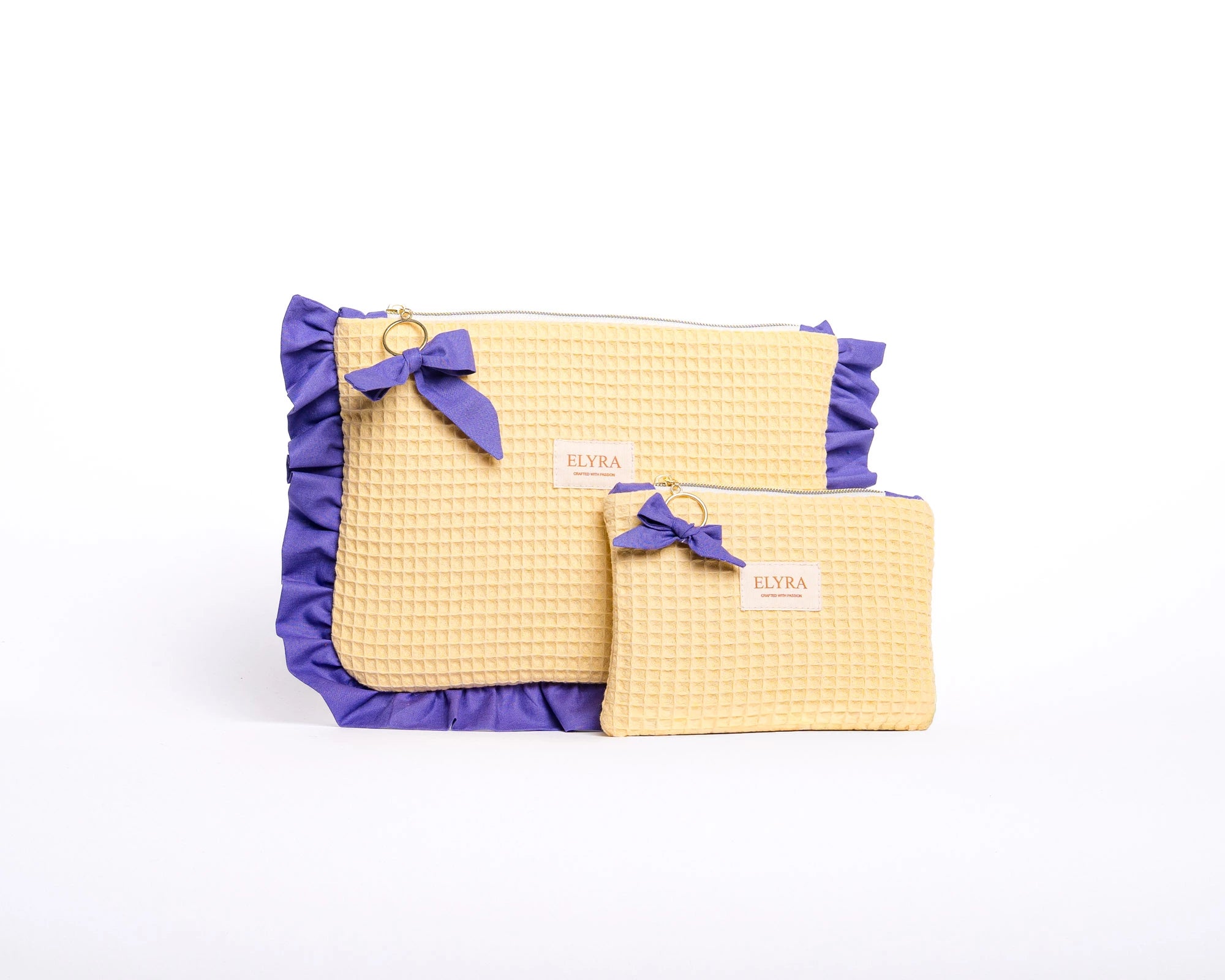 Velvet Ruffle - Pouch